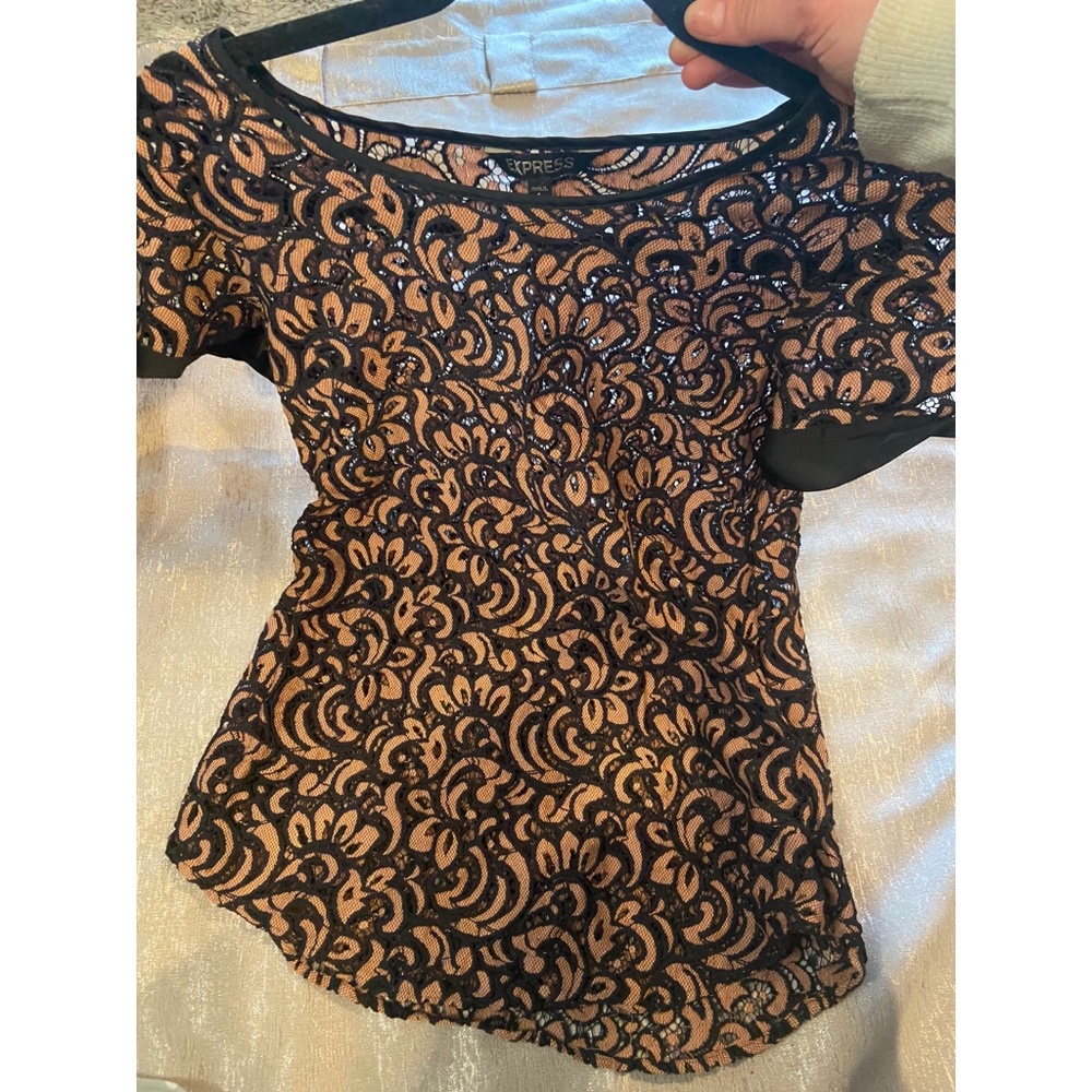 Lace/crotchet shorts sleeve shirt